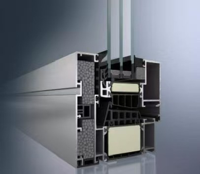 Profil aluminiowy z przerwą termiczną (thermal-break)